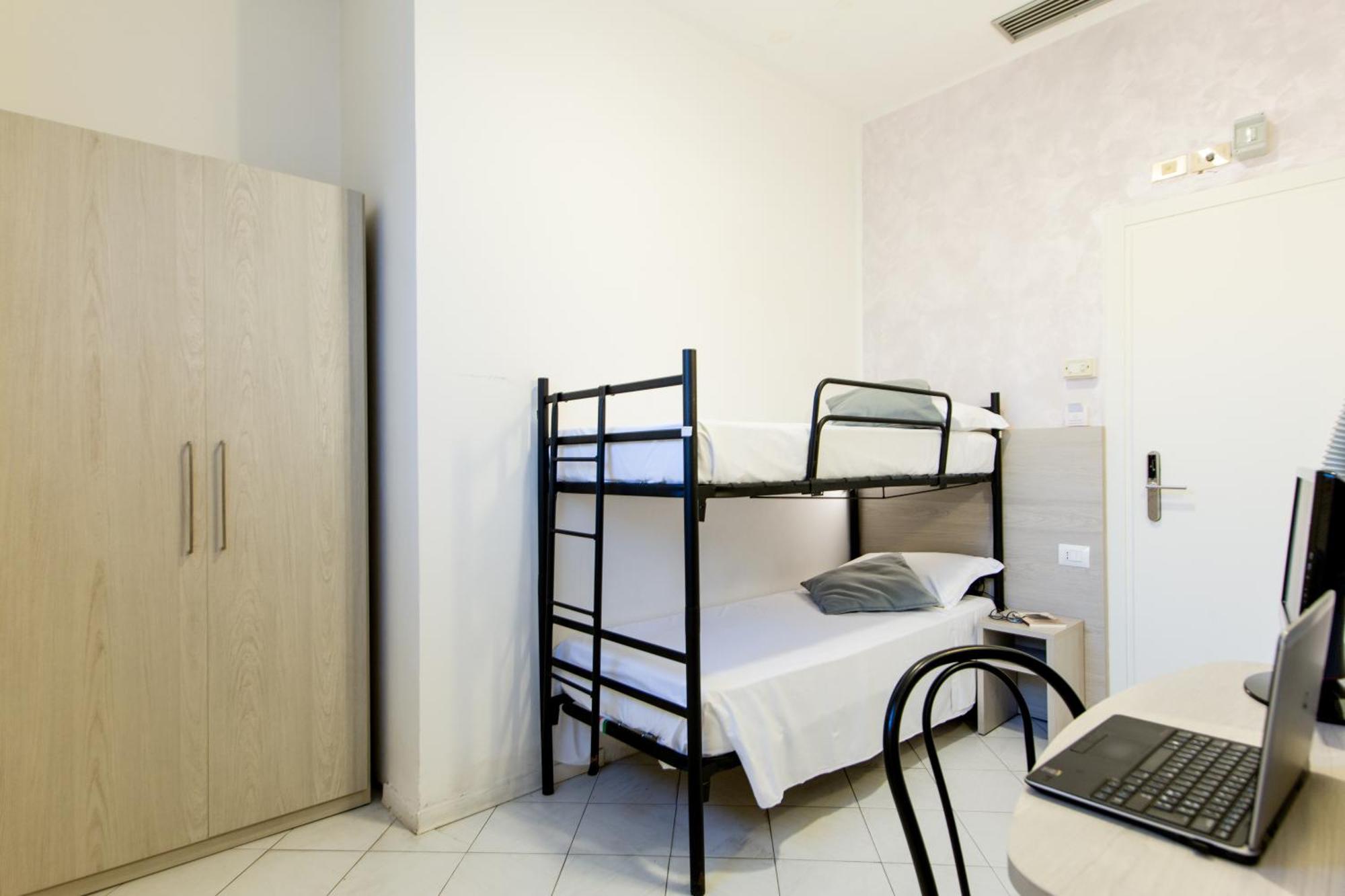 Hotel Marzia Con Piscina 3*