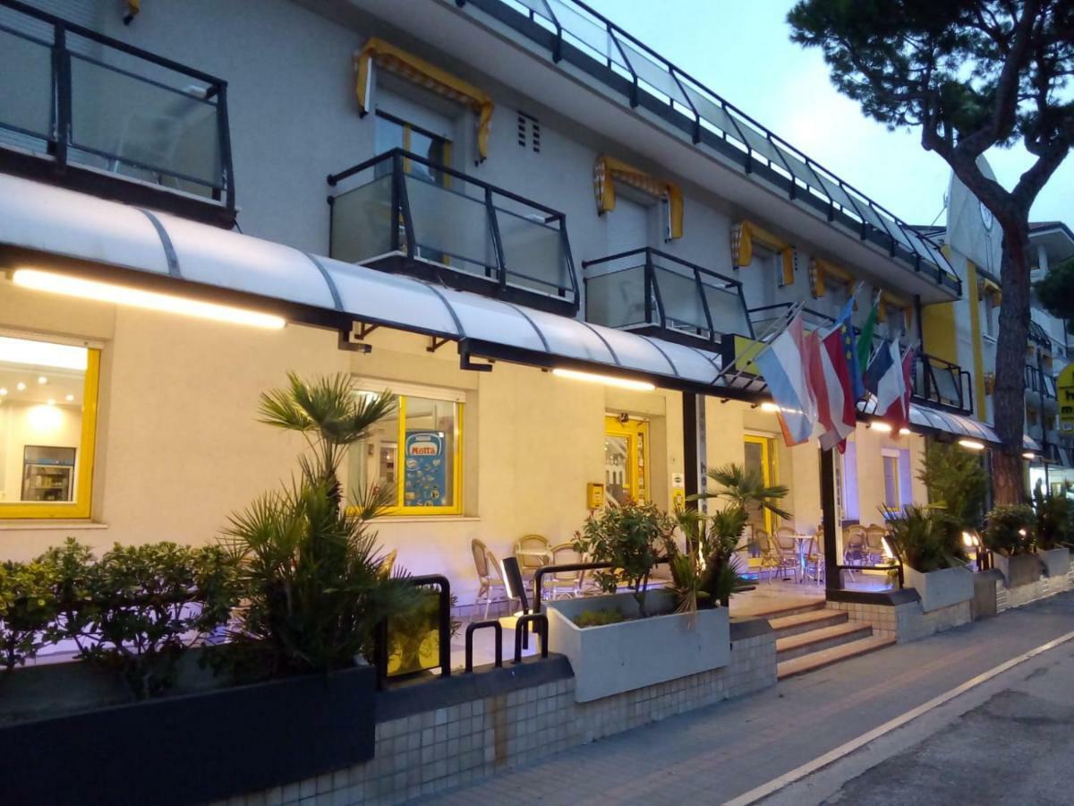 Hotel Hotel Marzia Con Piscina 3*