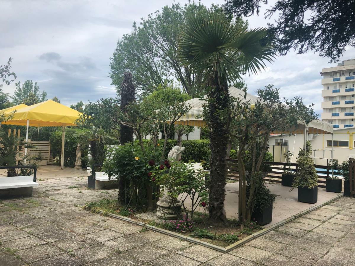 Hotel Marzia Con Piscina Hotel 3*