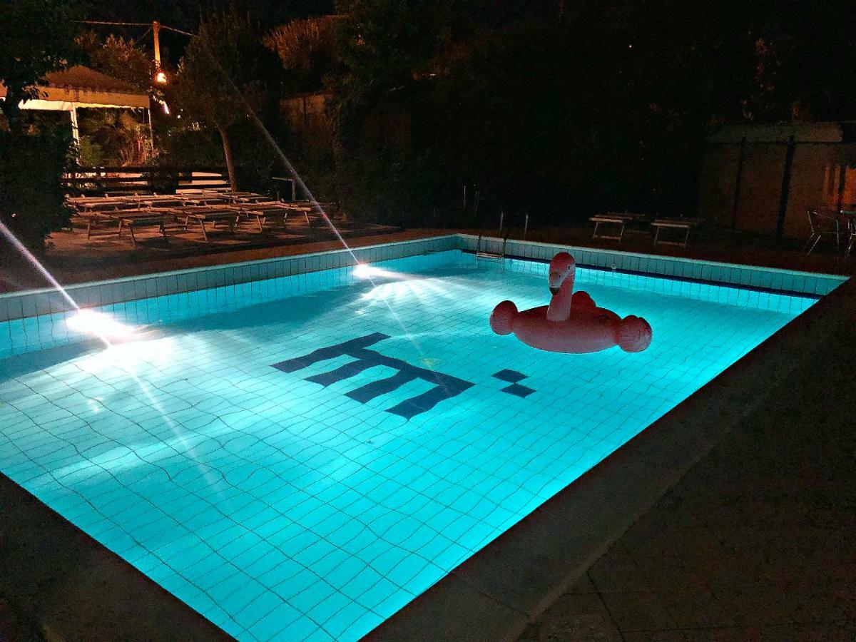 Hotel Marzia Con Piscina Hotel 3*